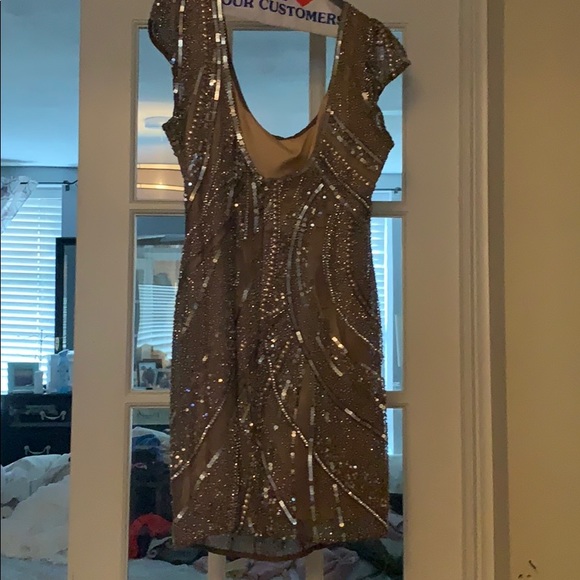 Short sleeve sequin dress - Picture 3 of 6